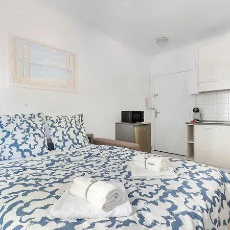 Le Gloria - Hyper Centre - Proche - Wifi Appartement Menton